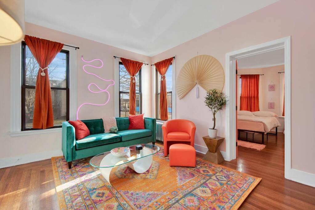 Peachy Paradise In East Rock Near Dt/Yale New Haven Exteriér fotografie