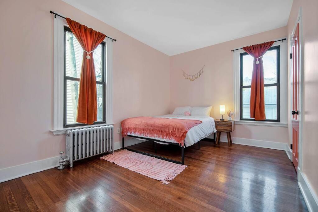 Peachy Paradise In East Rock Near Dt/Yale New Haven Exteriér fotografie